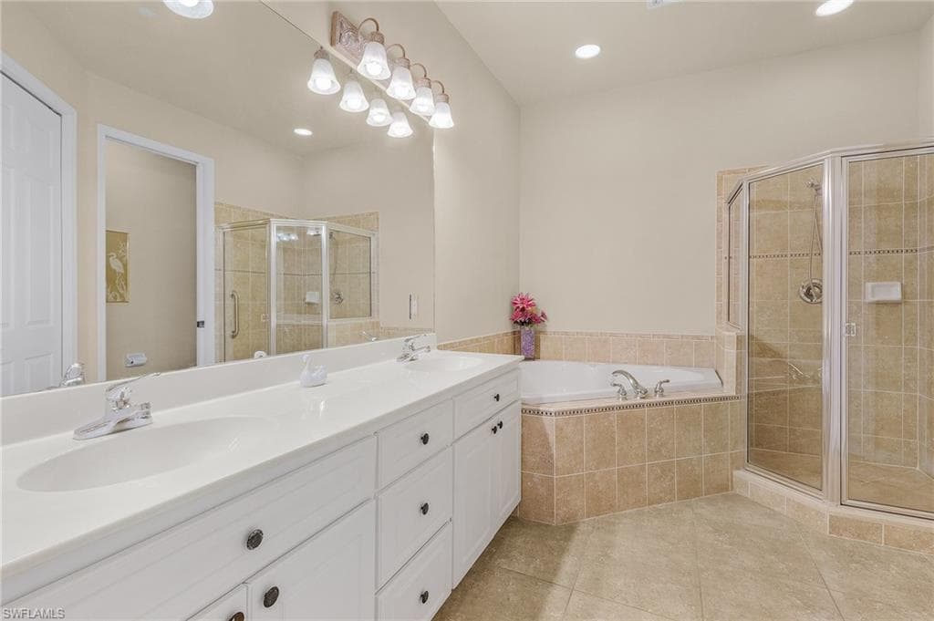 4235 SE 20th PL C201-18