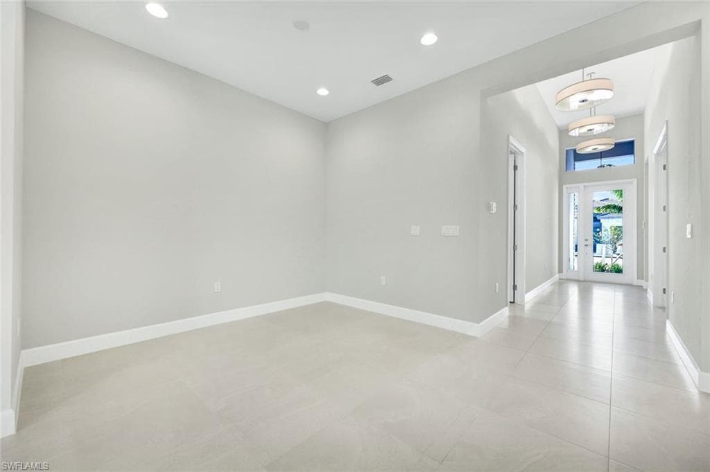 2581 Kingfisher DR, NAPLES FL 34112-7