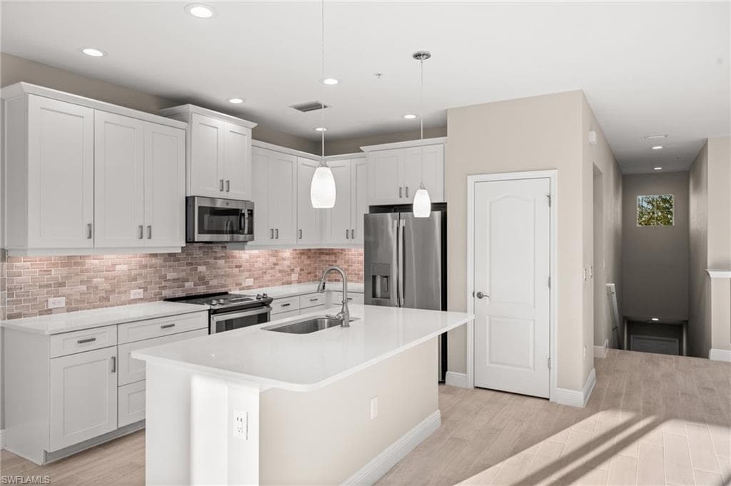 2318 Sawyers Hill RD # 107, NAPLES FL 34120-12