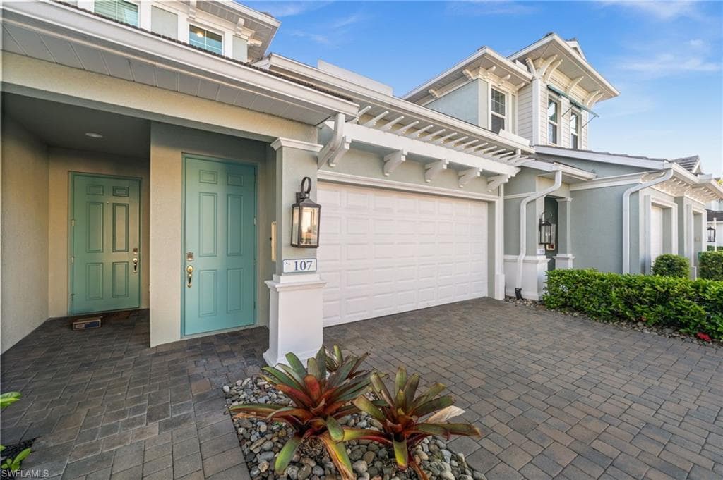 2318 Sawyers Hill RD # 107, NAPLES FL 34120-2