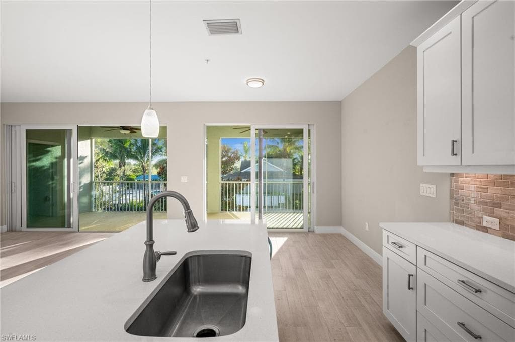 2318 Sawyers Hill RD # 107, NAPLES FL 34120-14