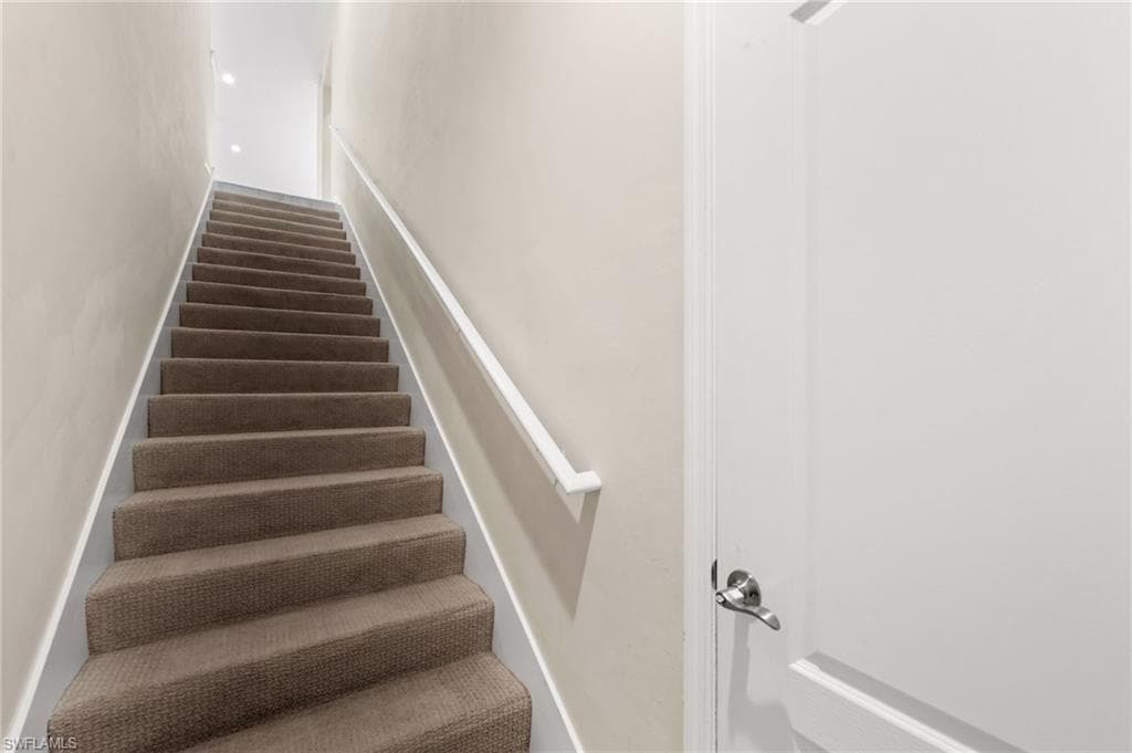 2318 Sawyers Hill RD # 107, NAPLES FL 34120-3