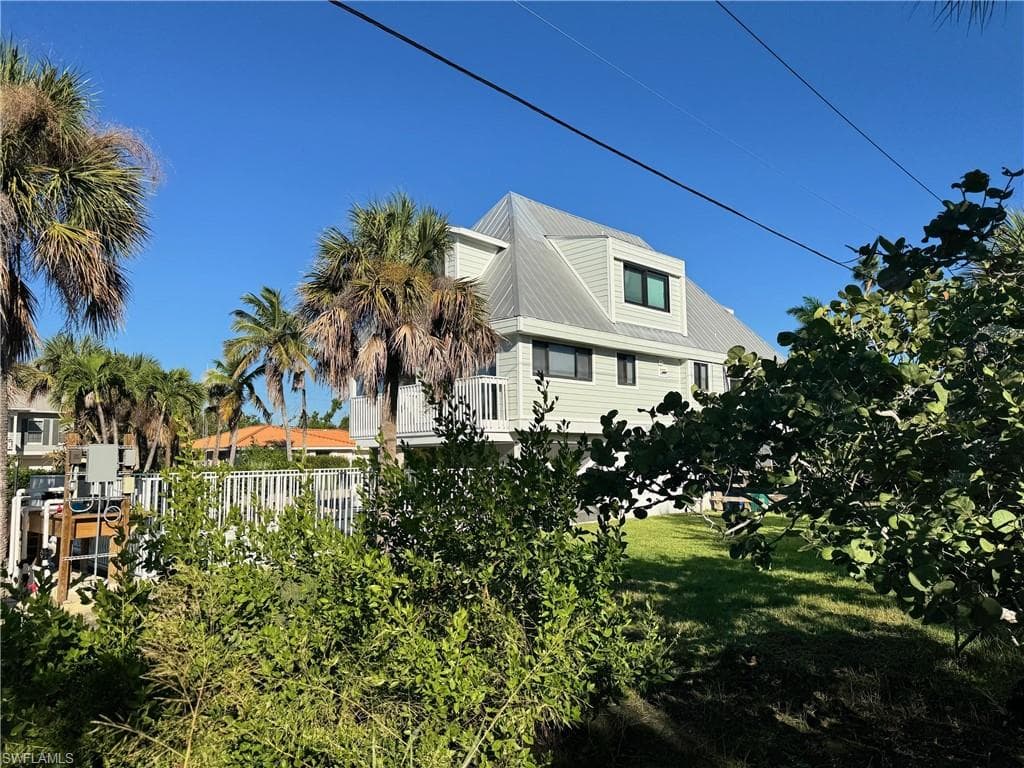 251 Southwinds DR, SANIBEL FL 33957-15