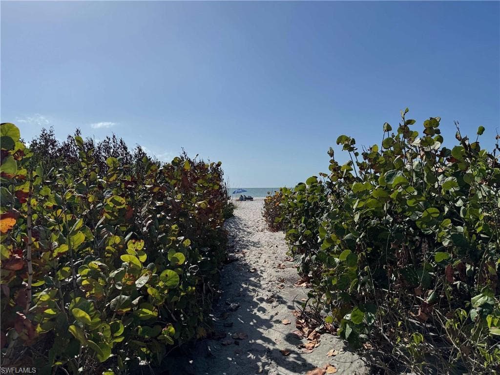 251 Southwinds DR, SANIBEL FL 33957-40