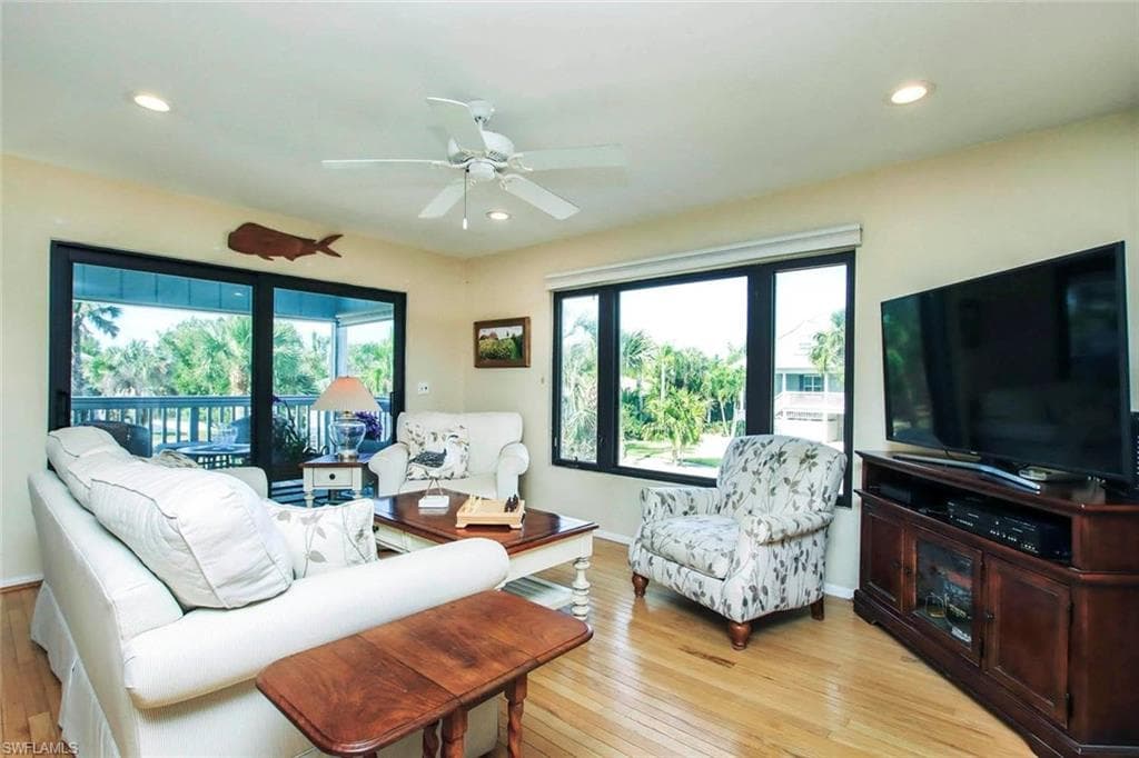 251 Southwinds DR, SANIBEL FL 33957-28