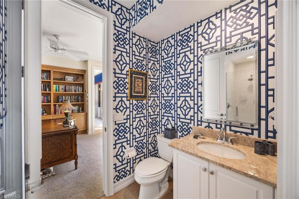 1268 Grand Isle CT, NAPLES FL 34108-14