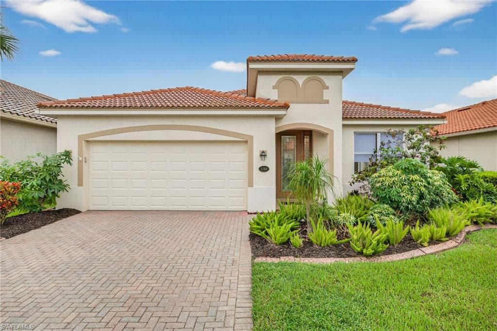 21348 Velino LN, ESTERO FL 33928-1