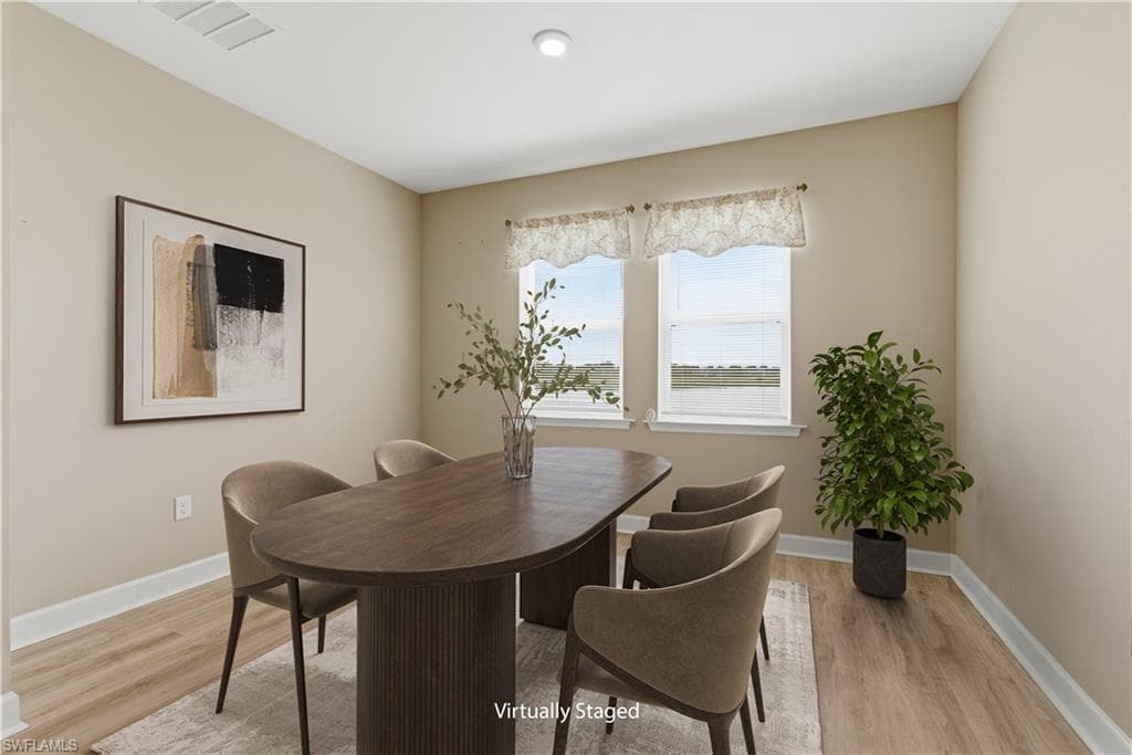 2055 Grove DR, NAPLES FL 34120-15