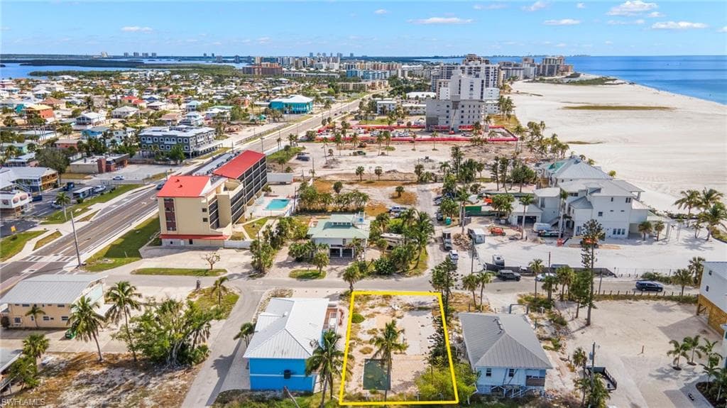 61 Flamingo ST, FORT MYERS BEACH FL 33931-2