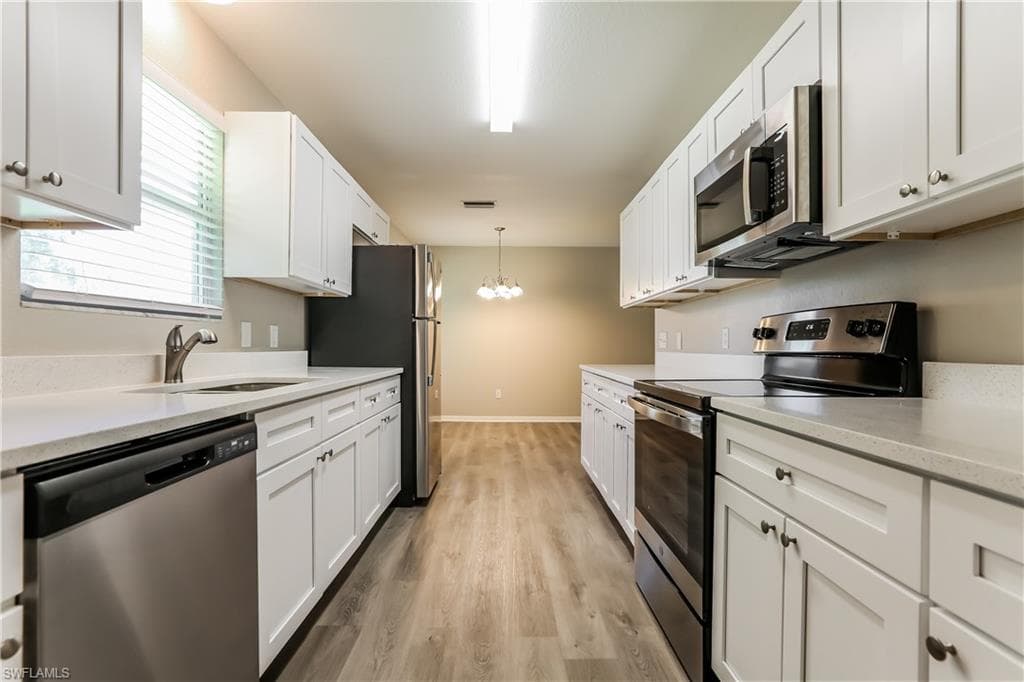 284 Grove RD, VENICE FL 34293-5