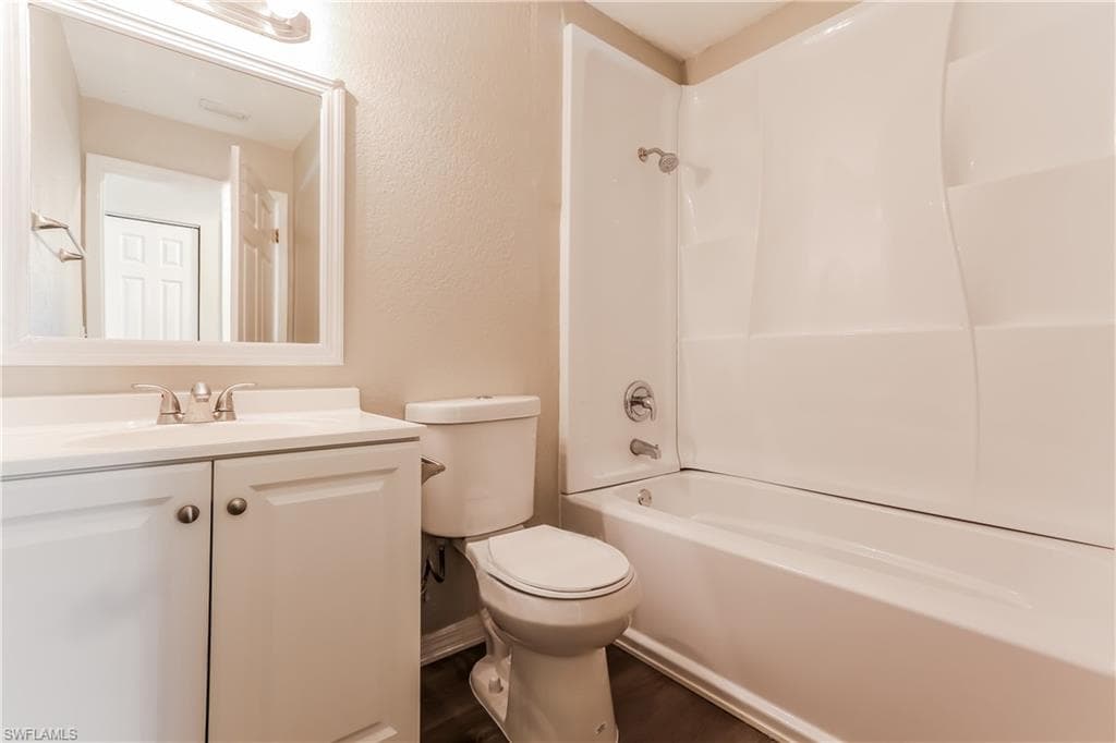 284 Grove RD, VENICE FL 34293-8