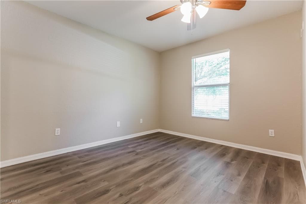 284 Grove RD, VENICE FL 34293-9