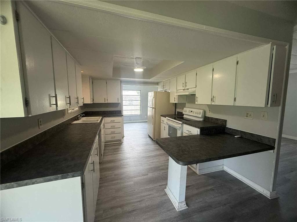 8281 Sevigny DR, NORTH FORT MYERS FL 33917-4