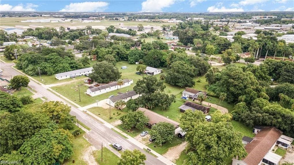 102 3rd ST, FORT MYERS FL 33907-4