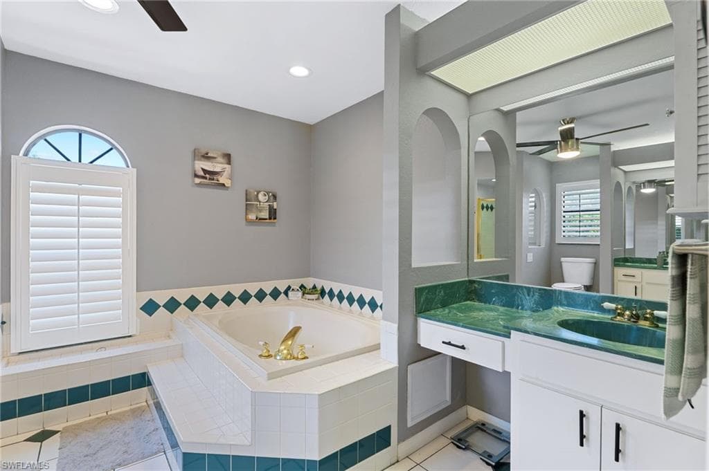 1048 Harbour Drake DR, PUNTA GORDA FL 33983-23