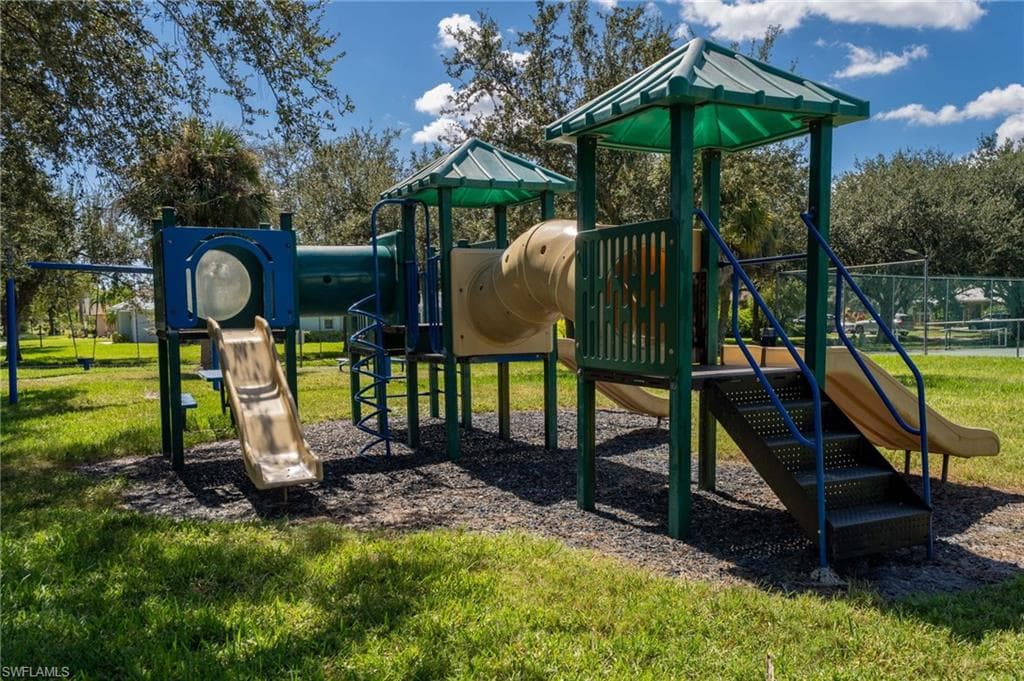 1048 Harbour Drake DR, PUNTA GORDA FL 33983-43