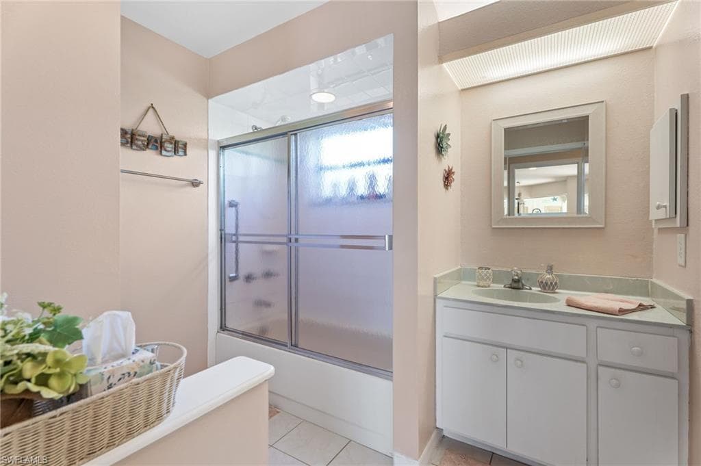 1048 Harbour Drake DR, PUNTA GORDA FL 33983-28