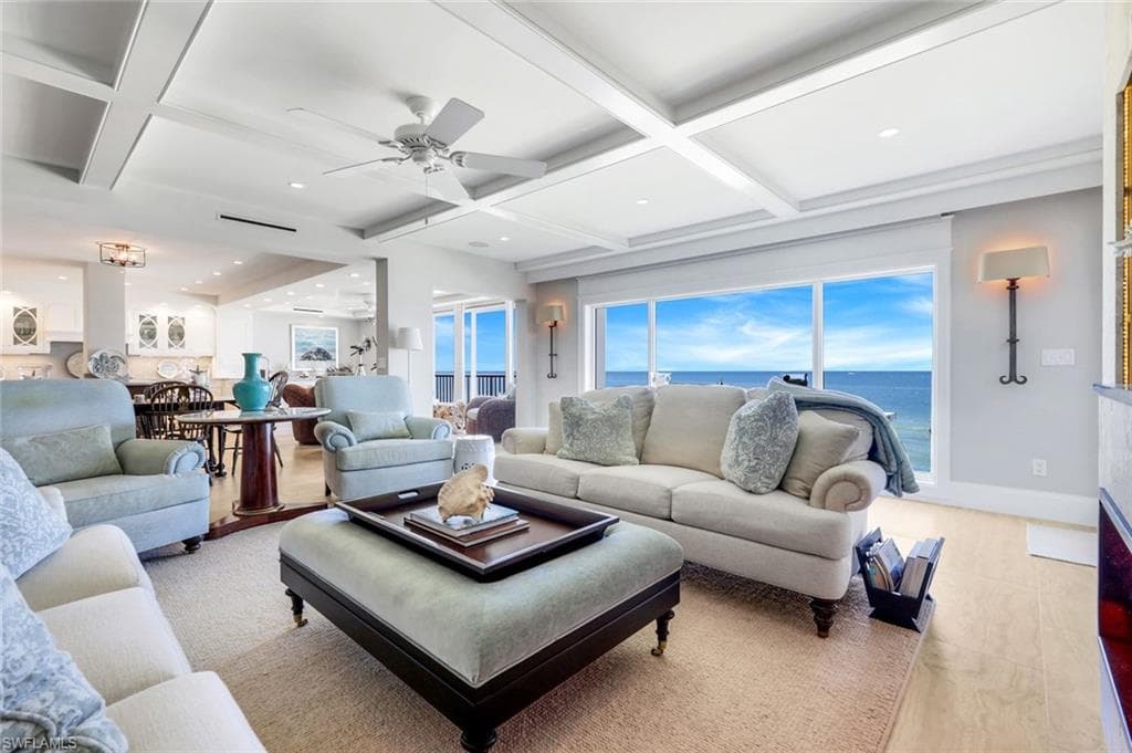 1285 Gulf Shore BLVD N # 3B, NAPLES FL 34102-16