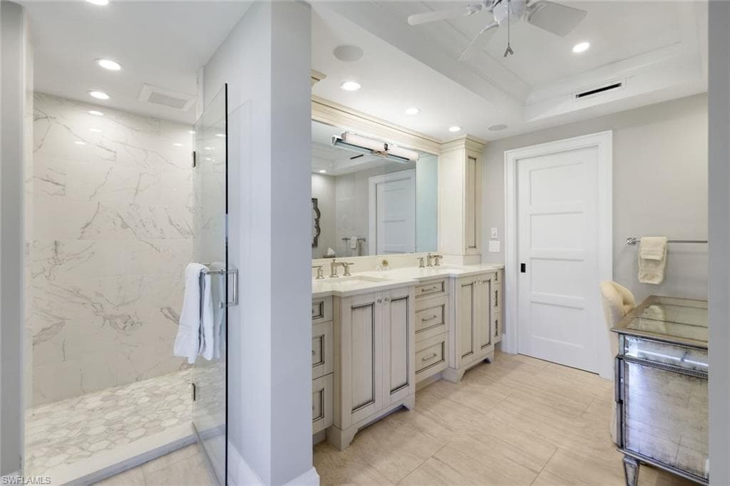 1285 Gulf Shore BLVD N # 3B, NAPLES FL 34102-25