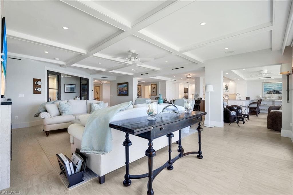 1285 Gulf Shore BLVD N # 3B, NAPLES FL 34102-18