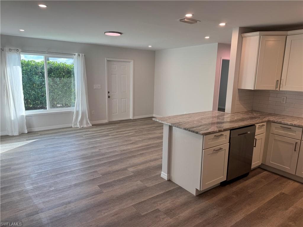 3181 Poinciana DR, NAPLES FL 34105-5