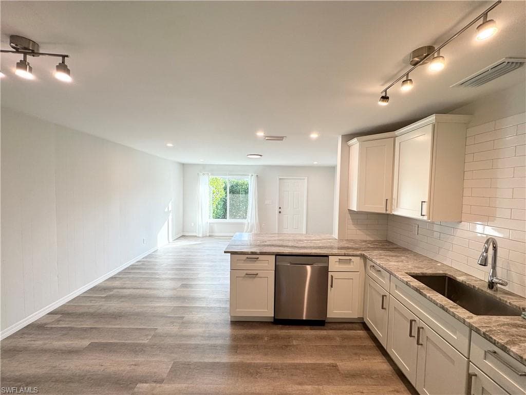 3181 Poinciana DR, NAPLES FL 34105-4