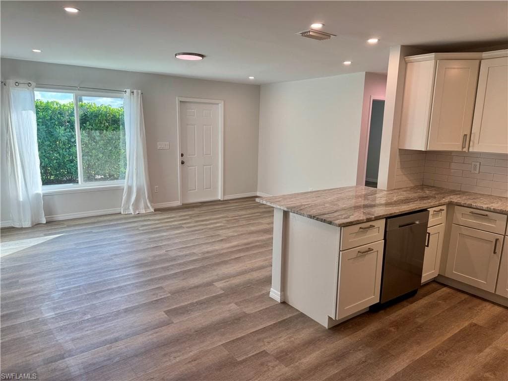 3181 Poinciana DR, NAPLES FL 34105-3