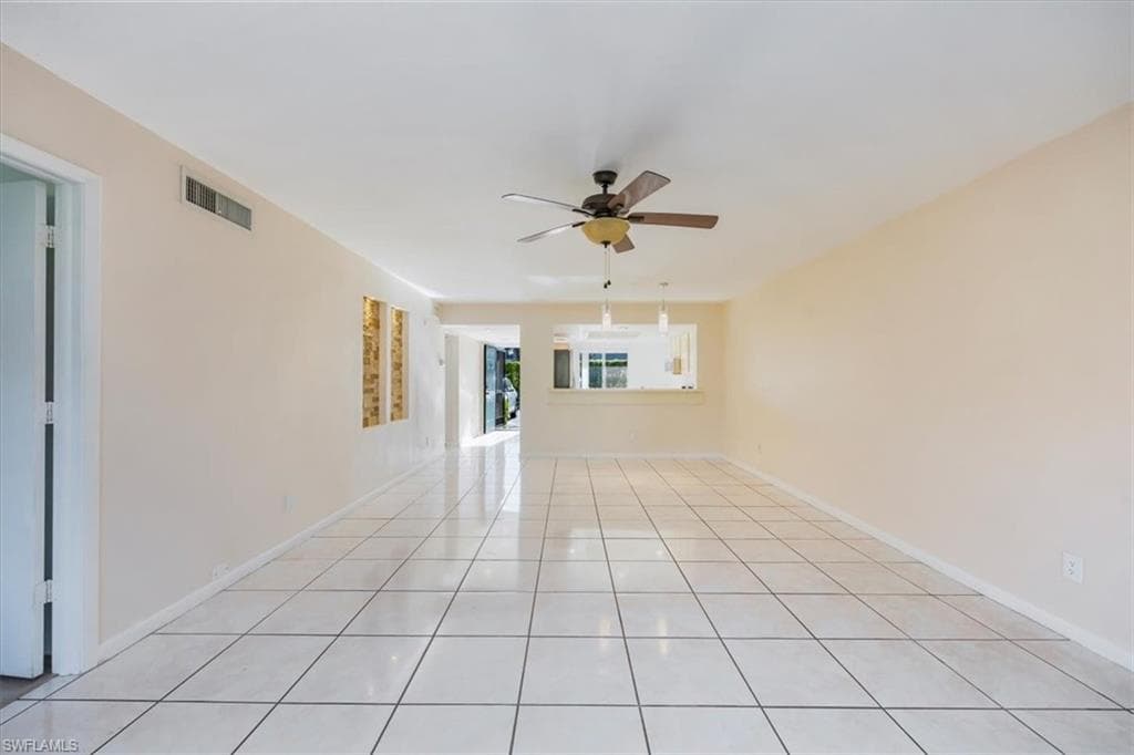 5697 Rattlesnake Hammock RD # 105, NAPLES FL 34113-11