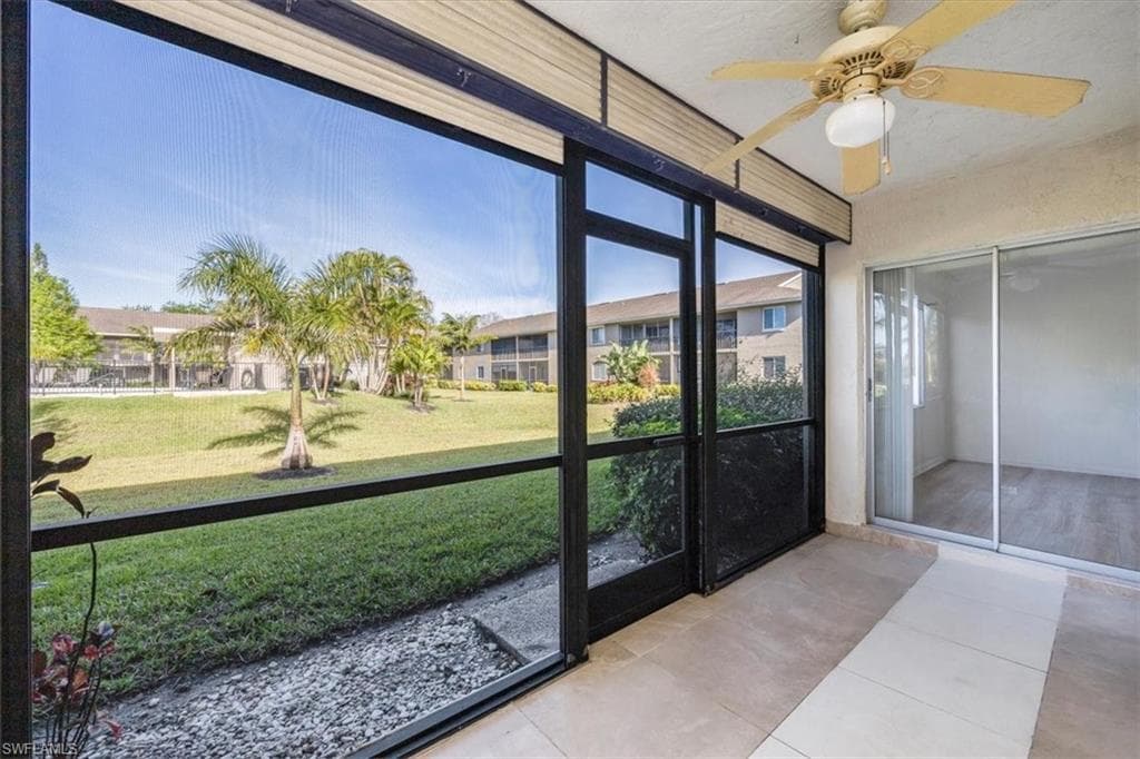 5697 Rattlesnake Hammock RD # 105, NAPLES FL 34113-2