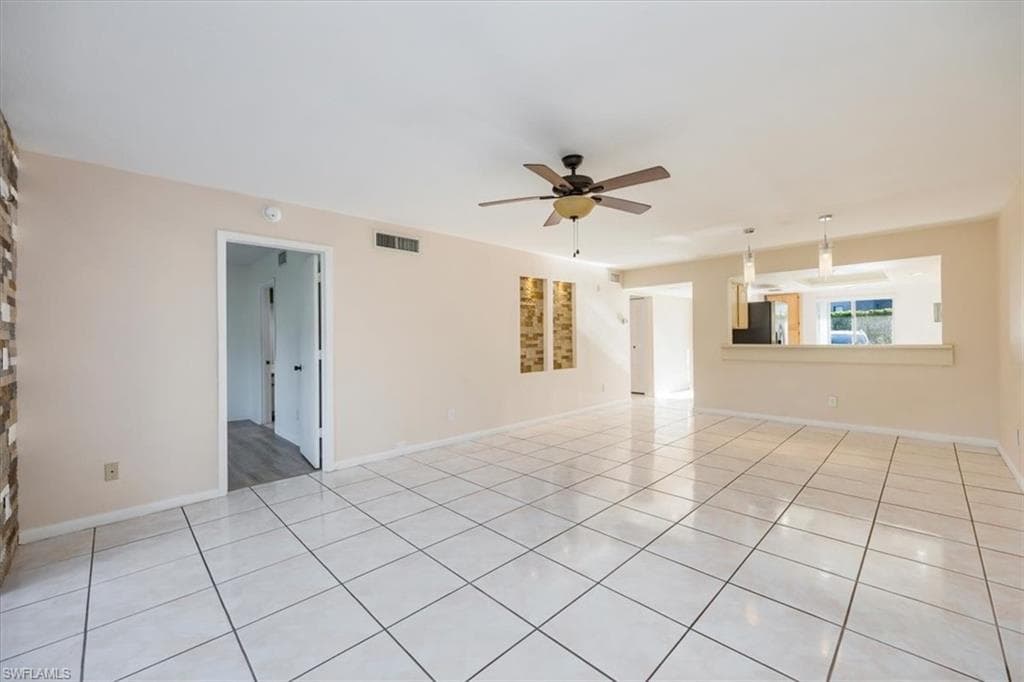 5697 Rattlesnake Hammock RD # 105, NAPLES FL 34113-29