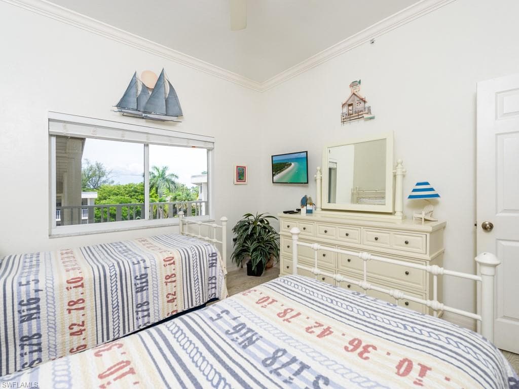 255 Periwinkle WAY # C, SANIBEL FL 33957-15