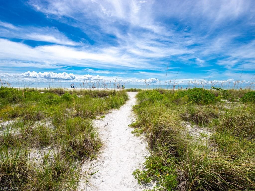 255 Periwinkle WAY # C, SANIBEL FL 33957-31
