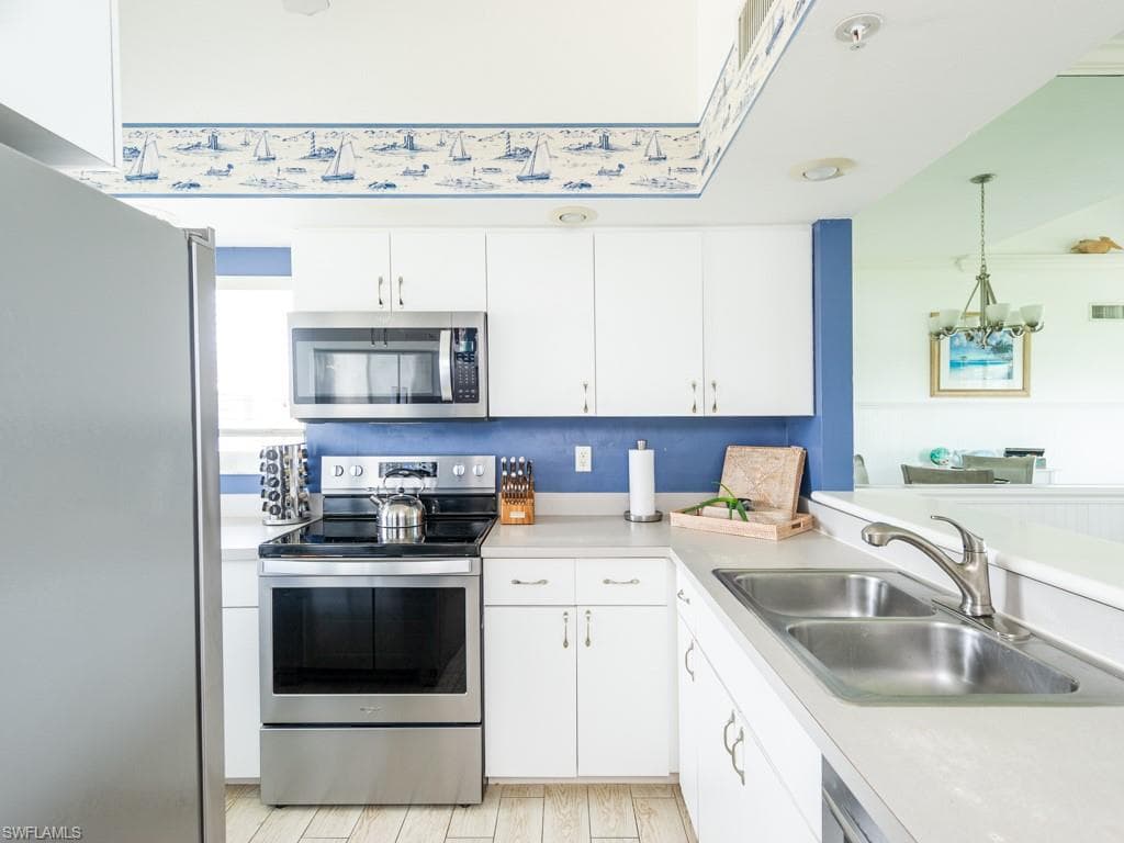255 Periwinkle WAY # C, SANIBEL FL 33957-10