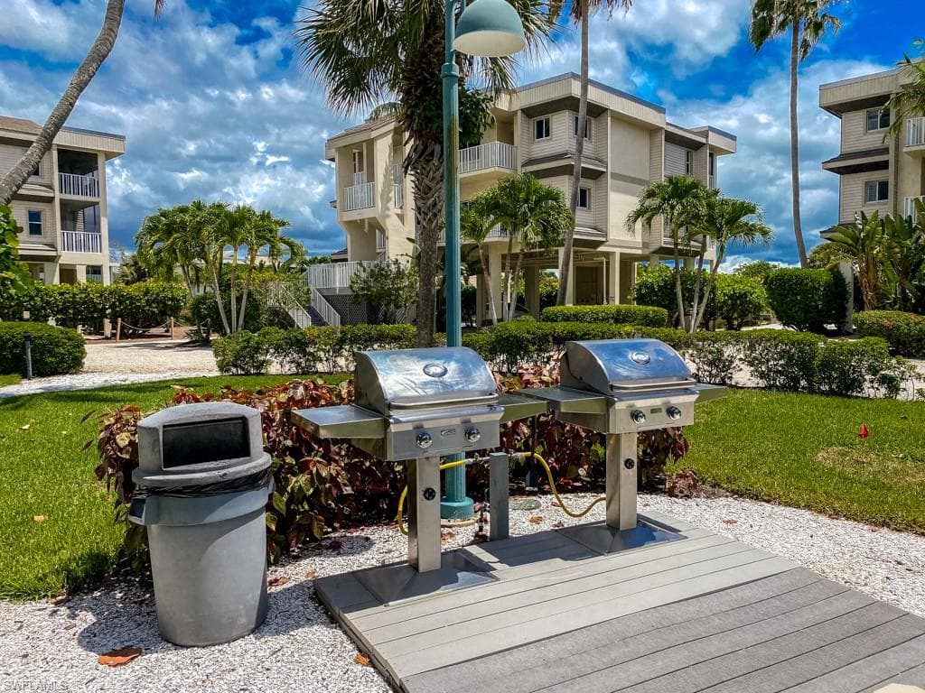 255 Periwinkle WAY # C, SANIBEL FL 33957-30