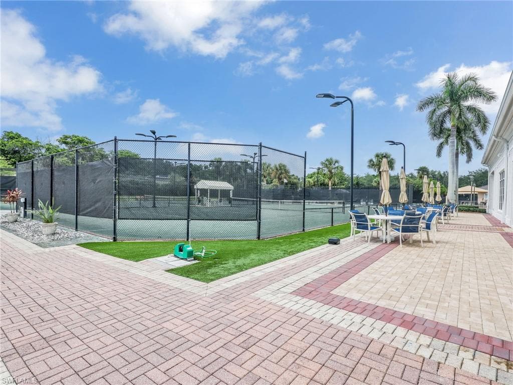 2375 Mont Claire DR # D202, NAPLES FL 34109-45