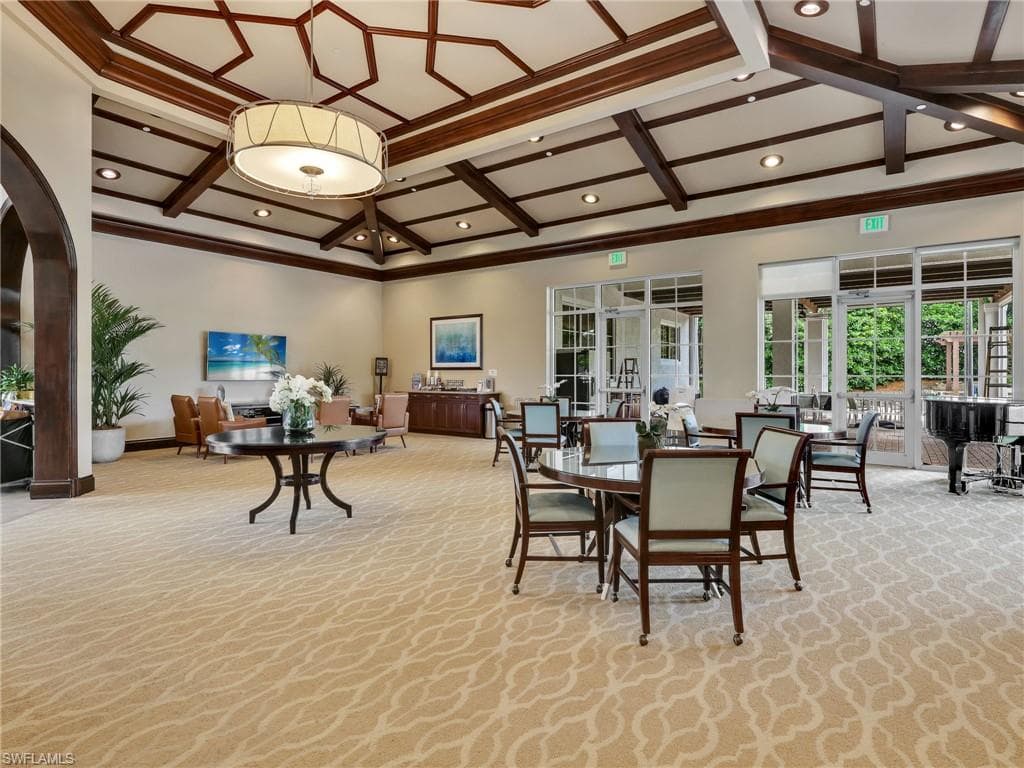 2375 Mont Claire DR # D202, NAPLES FL 34109-40