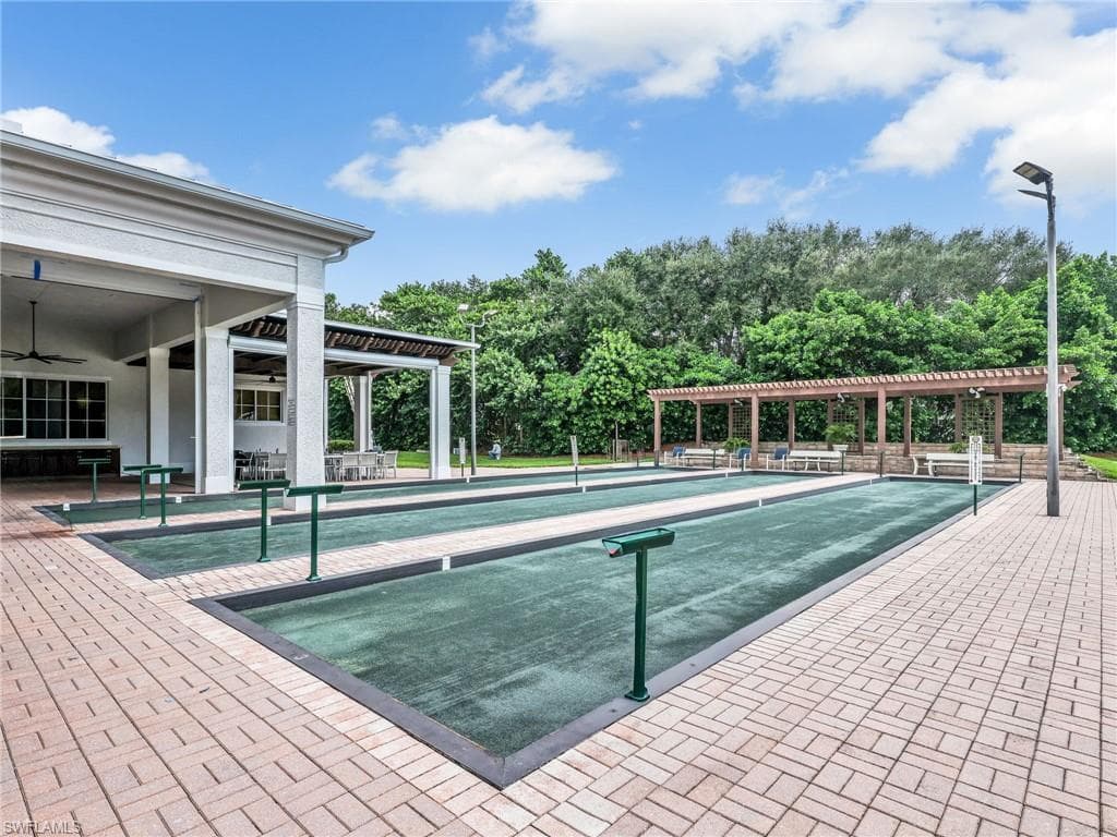 2375 Mont Claire DR # D202, NAPLES FL 34109-44