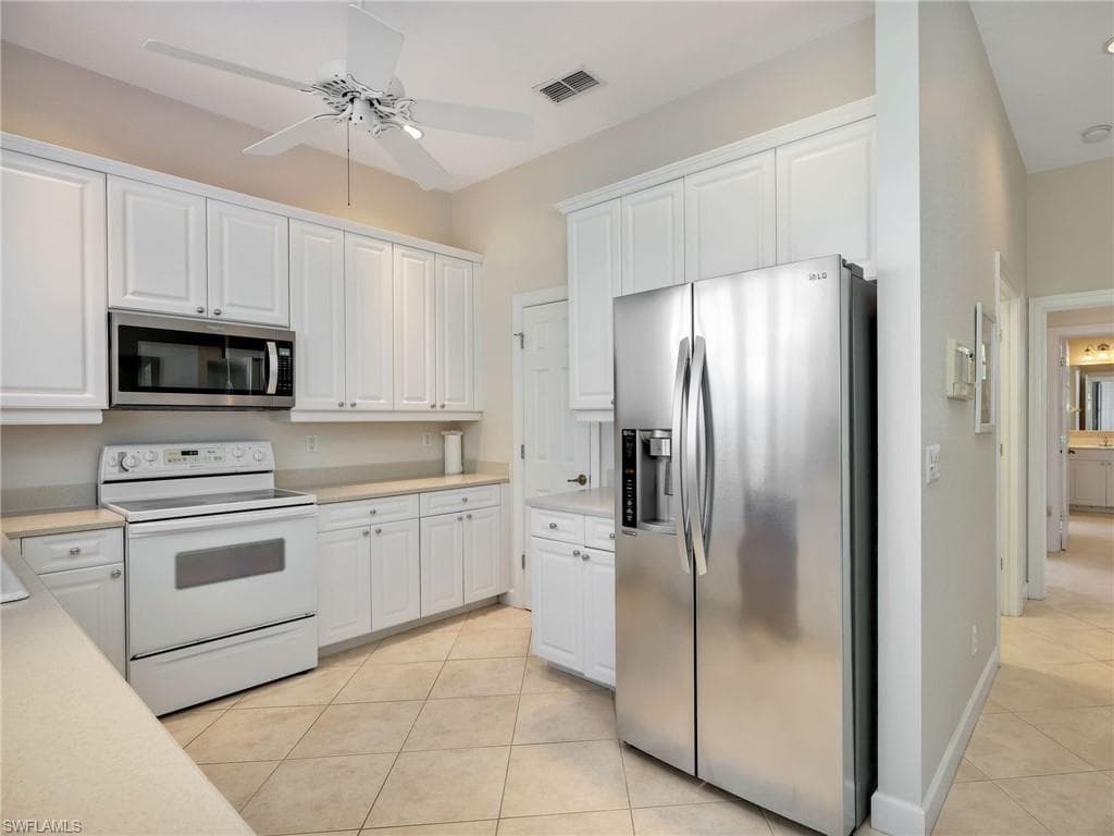 2375 Mont Claire DR # D202, NAPLES FL 34109-14