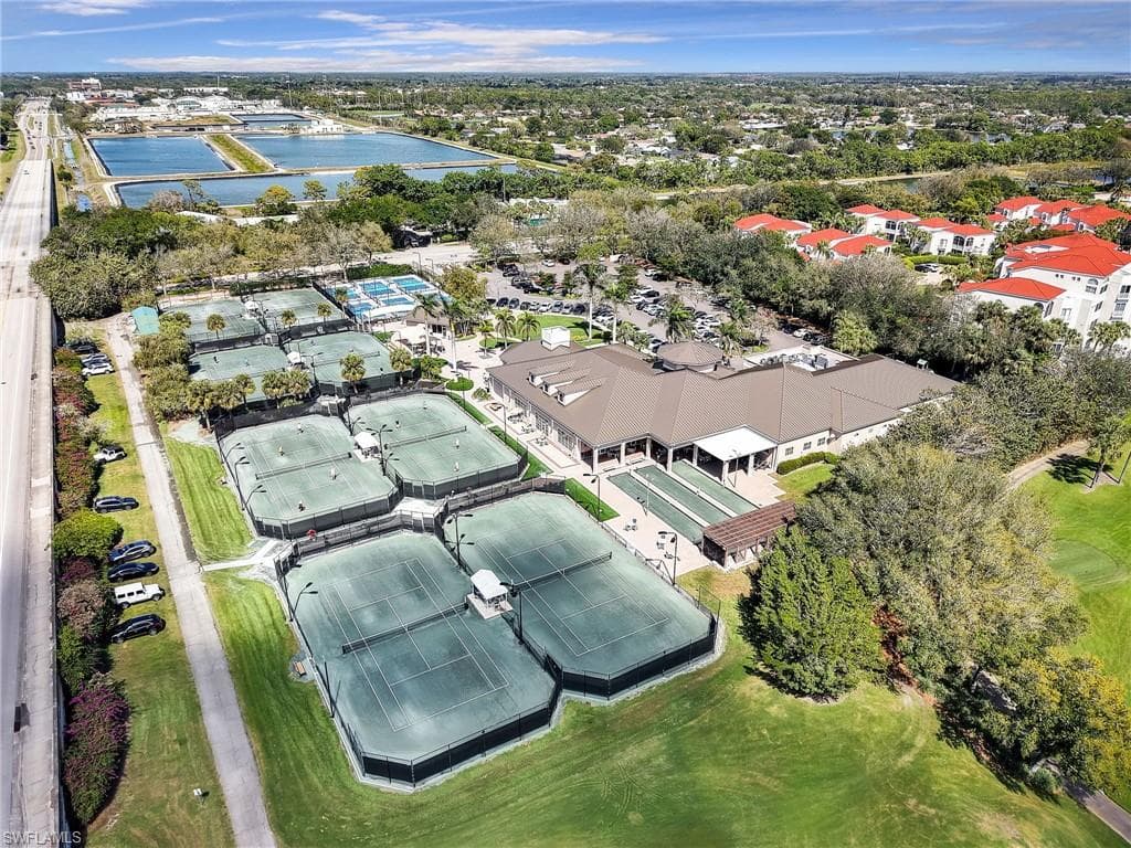 2375 Mont Claire DR # D202, NAPLES FL 34109-39