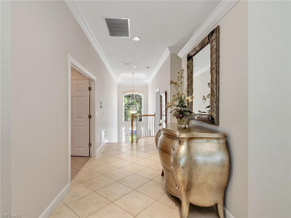 2375 Mont Claire DR # D202, NAPLES FL 34109-7