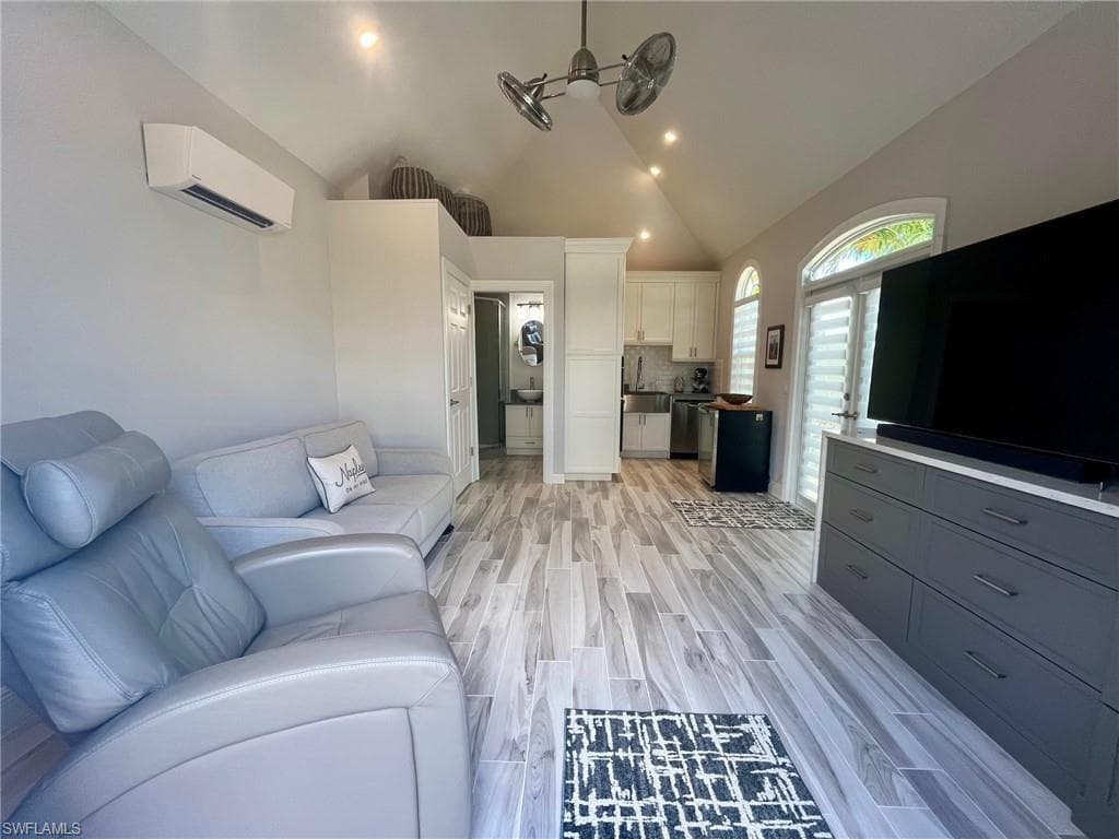 4592 Southern Breeze DR, NAPLES FL 34114-8