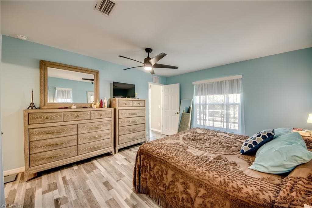 445 Donora BLVD, FORT MYERS BEACH FL 33931-25