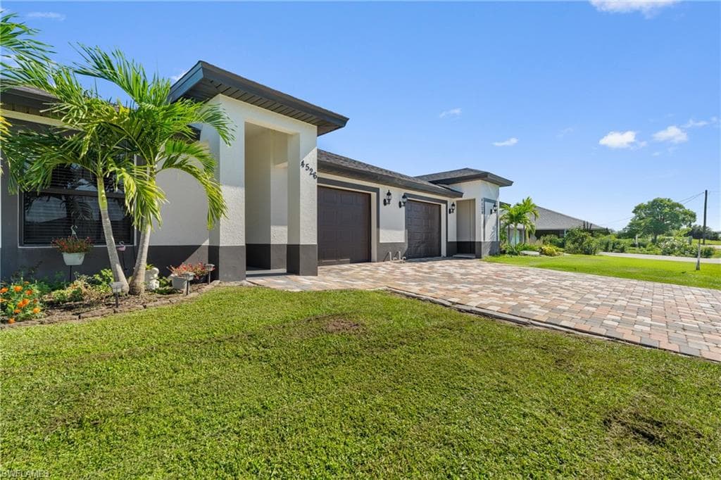 4524/4526 20th ST SW, LEHIGH ACRES FL 33973-5