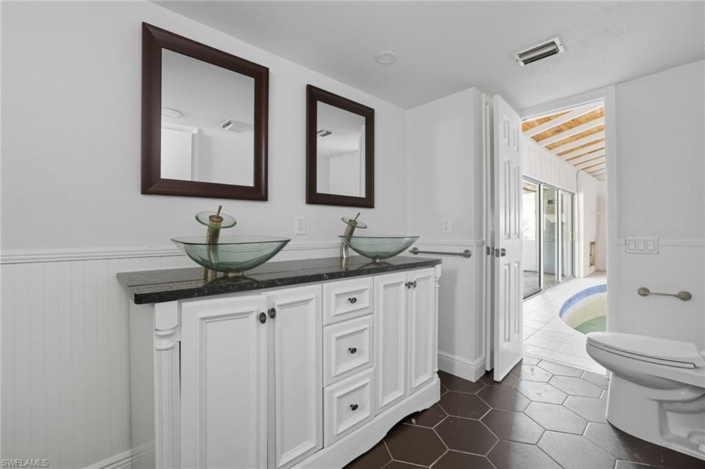 4747 McGregor BLVD, FORT MYERS FL 33901-15