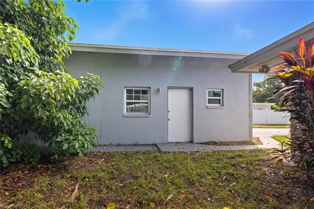 4747 McGregor BLVD, FORT MYERS FL 33901-44