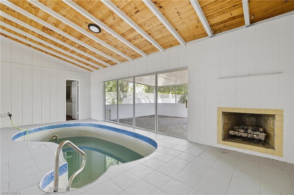 4747 McGregor BLVD, FORT MYERS FL 33901-36