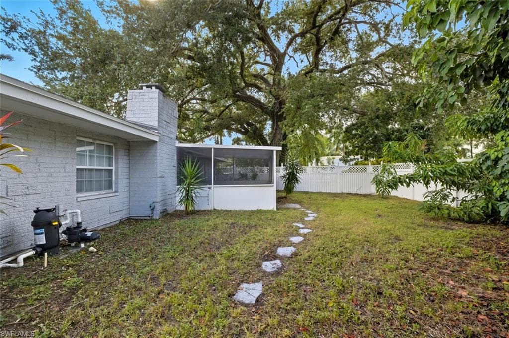 4747 McGregor BLVD, FORT MYERS FL 33901-47