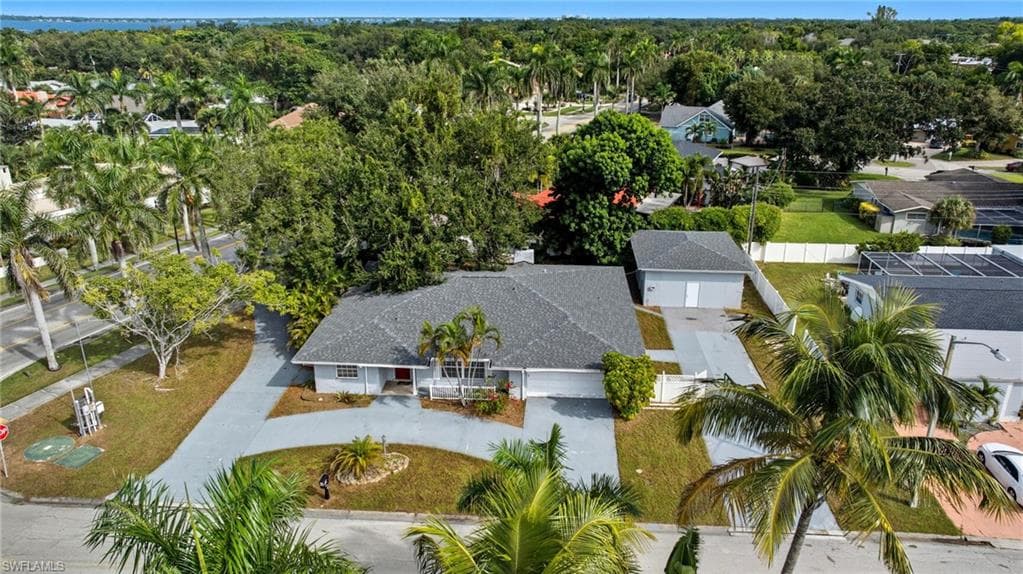 4747 McGregor BLVD, FORT MYERS FL 33901-38