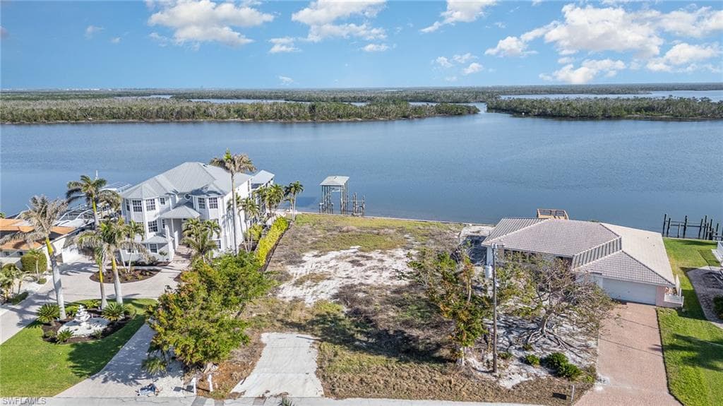 5636 Williams DR, FORT MYERS BEACH FL 33931-5