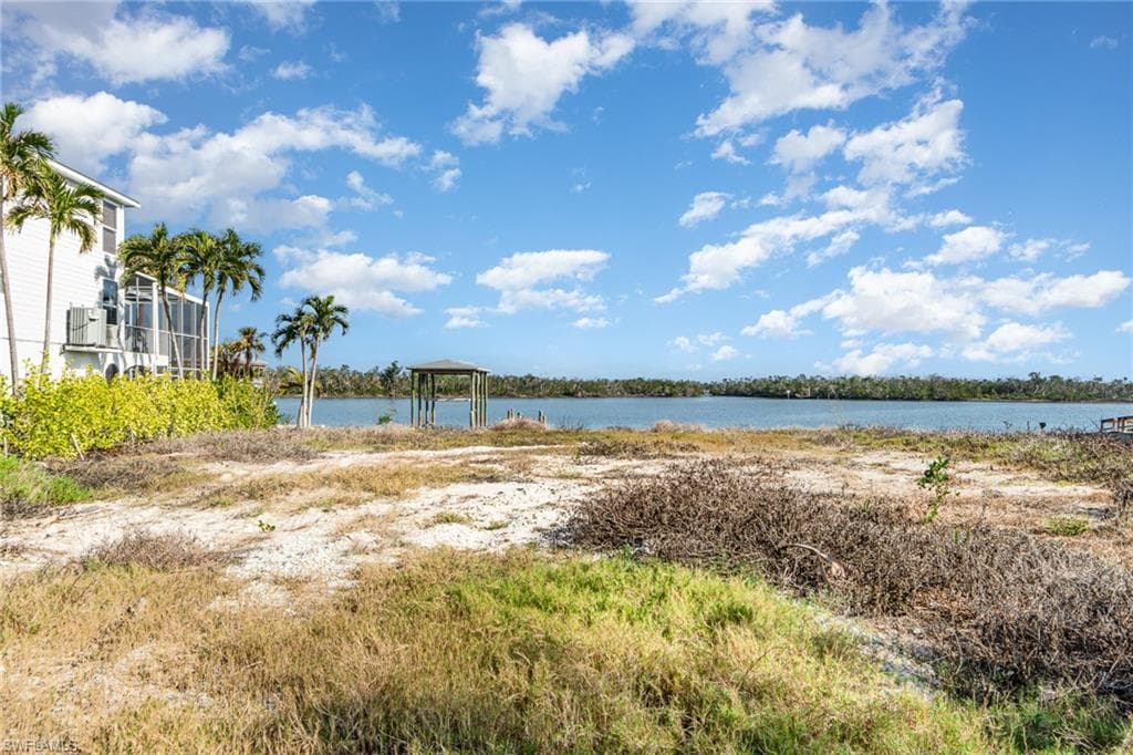 5636 Williams DR, FORT MYERS BEACH FL 33931-11
